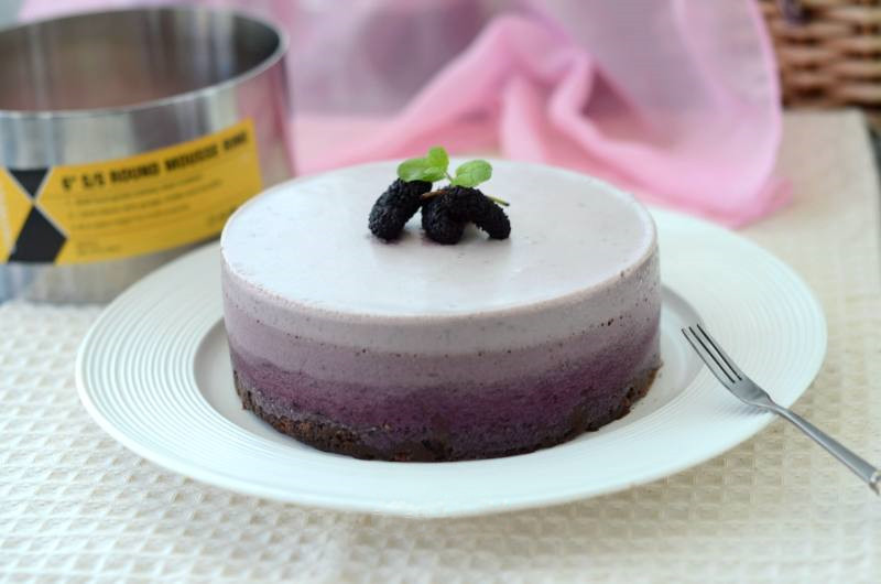 Make mulberry gradual mousse with gelatin